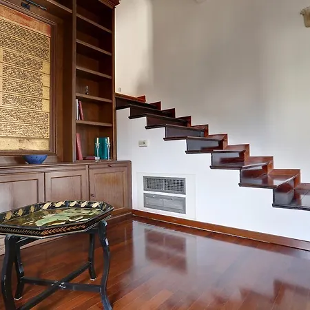 Apartment Via Dei Condotti Ii - Book We Do