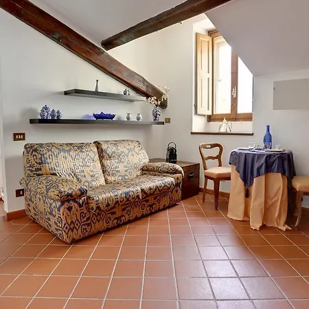 Via Dei Condotti Ii - Book We Do Apartment *